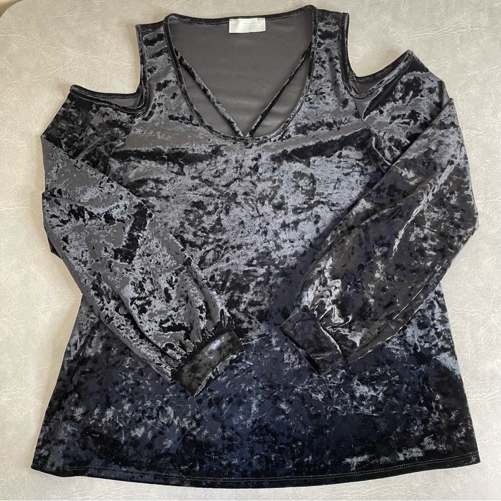 Black Crushed Velour Caged Cold-Shoulder Long Sleeve Knit Top - Picture 2 of 9